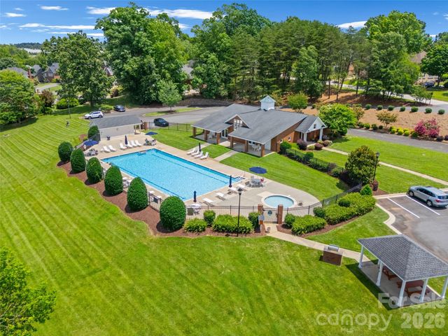 636 Landsdowne Court, Fort Mill, SC 29708
