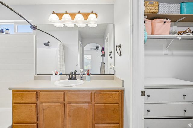 5037 W LONDON BAY DR, Riverton, UT 84096