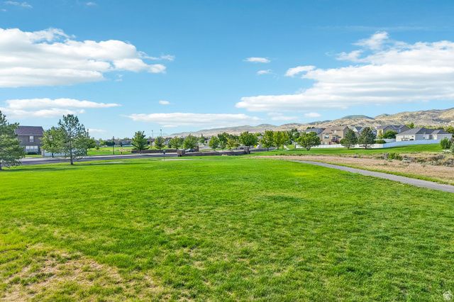 5037 W LONDON BAY DR, Riverton, UT 84096