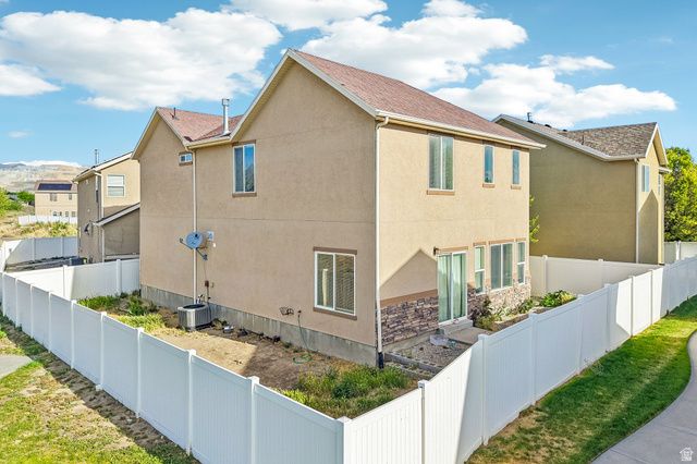 5037 W LONDON BAY DR, Riverton, UT 84096