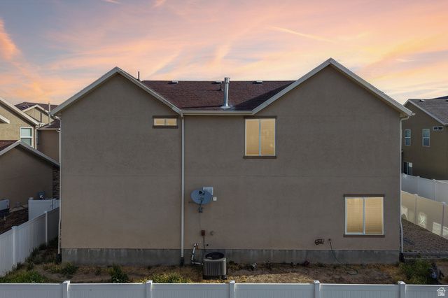 5037 W LONDON BAY DR, Riverton, UT 84096