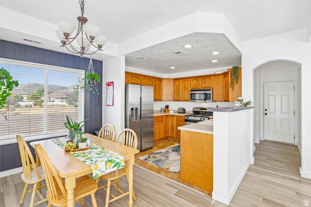 5037 W LONDON BAY DR, Riverton, UT 84096