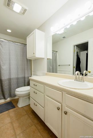 324 Bunker Hill, Pleasanton, TX 78064