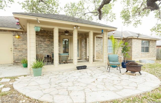 324 Bunker Hill, Pleasanton, TX 78064