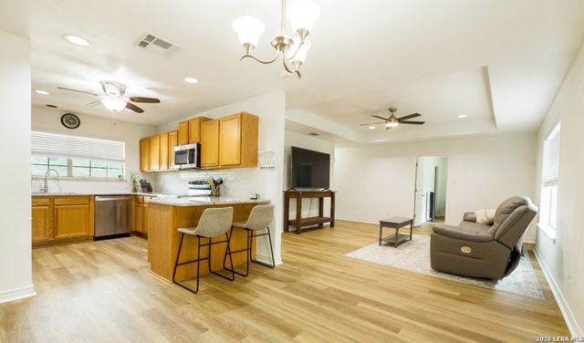 324 Bunker Hill, Pleasanton, TX 78064