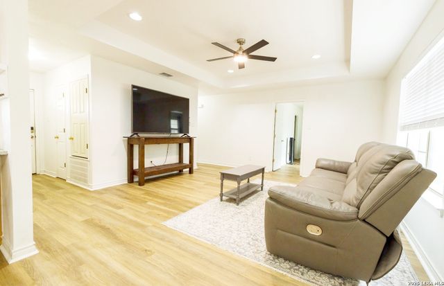 324 Bunker Hill, Pleasanton, TX 78064