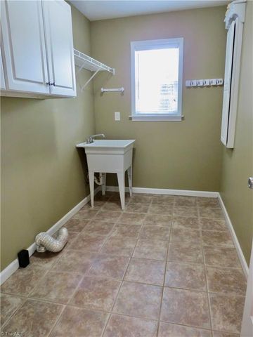 132 Feather Ridge Circle, Reidsville, NC 27320