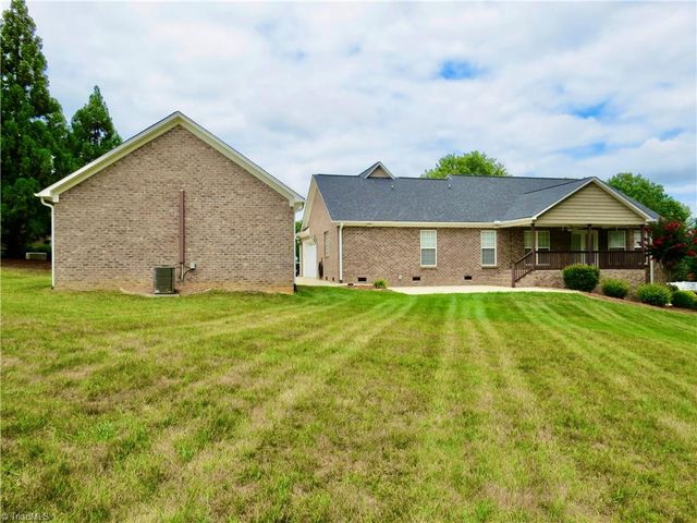 132 Feather Ridge Circle, Reidsville, NC 27320