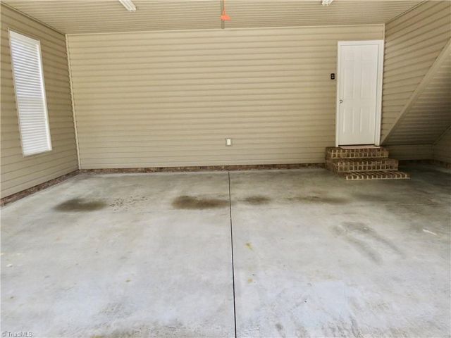 132 Feather Ridge Circle, Reidsville, NC 27320