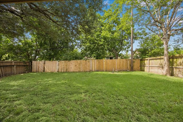 3919 Heatherbrook Drive, Houston, TX 77045