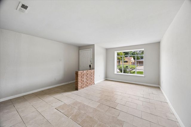 3919 Heatherbrook Drive, Houston, TX 77045