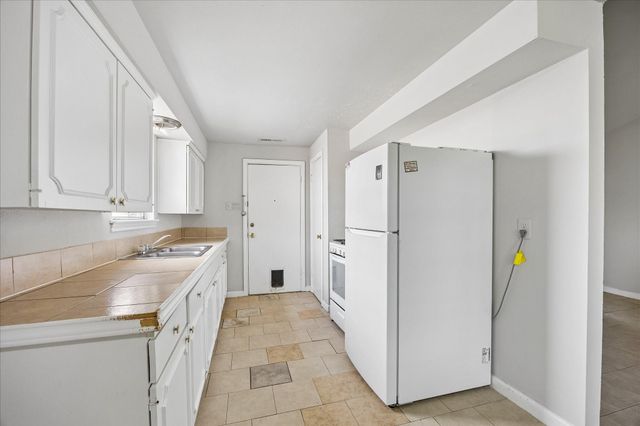 3919 Heatherbrook Drive, Houston, TX 77045