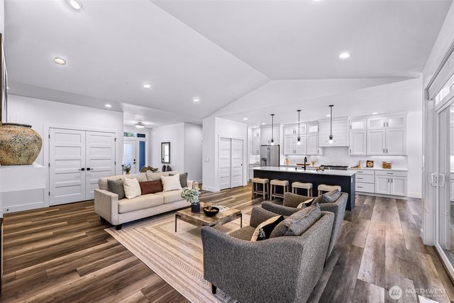 417 274th Street NE, Arlington, WA 98223