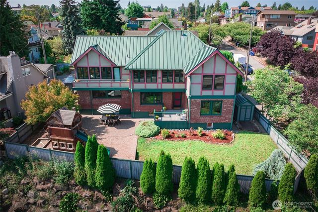 937 N 71st Street, Seattle, WA 98103