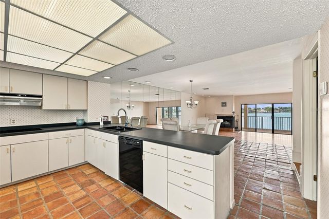 535 HAVEN POINT DRIVE, Treasure Island, FL 33706