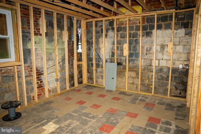 3704 SUITLAND RD SE, Washington, DC 20020