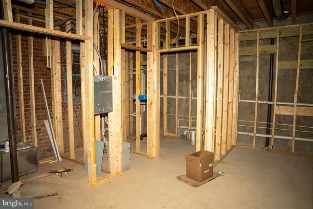 3704 SUITLAND RD SE, Washington, DC 20020