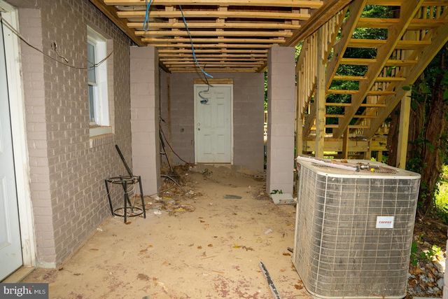 3704 SUITLAND RD SE, Washington, DC 20020