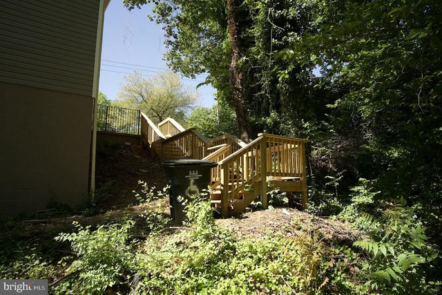 3704 SUITLAND RD SE, Washington, DC 20020