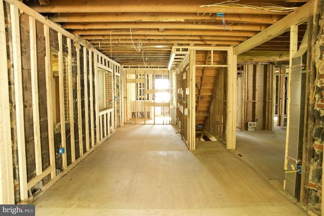 3704 SUITLAND RD SE, Washington, DC 20020