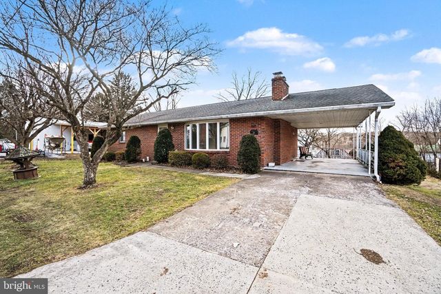 105 CHESTNUT ALY, Halifax, PA 17032