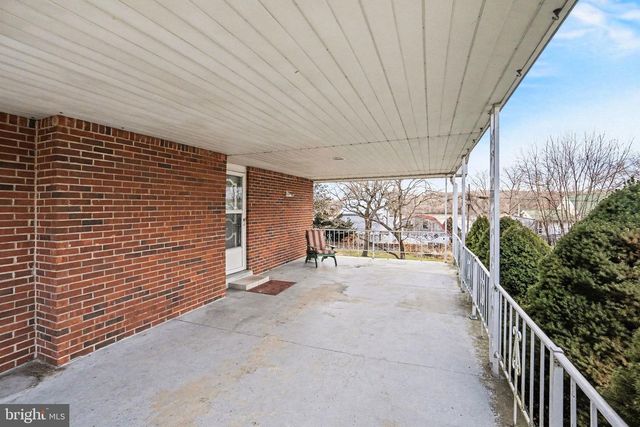 105 CHESTNUT ALY, Halifax, PA 17032