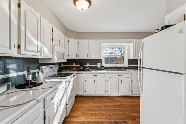 1168 Kingman Road, Pomona, KS 66076