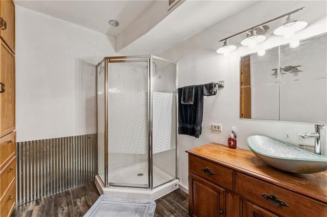 1168 Kingman Road, Pomona, KS 66076