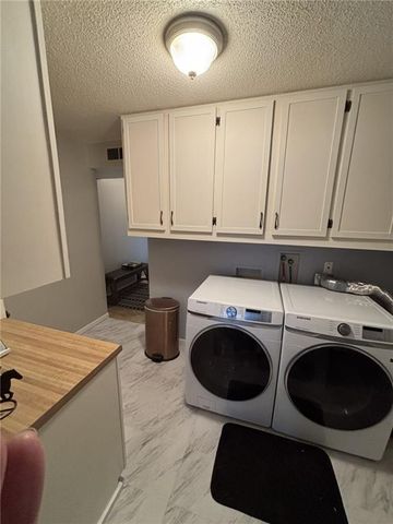 1168 Kingman Road, Pomona, KS 66076