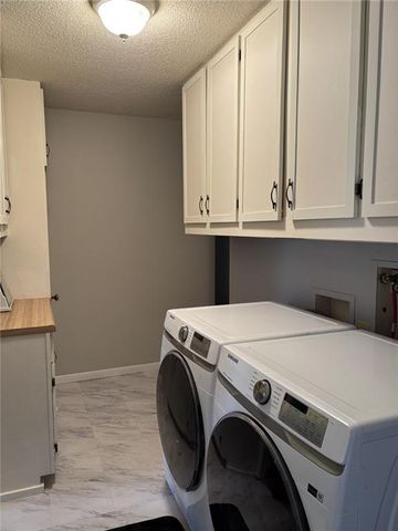 1168 Kingman Road, Pomona, KS 66076