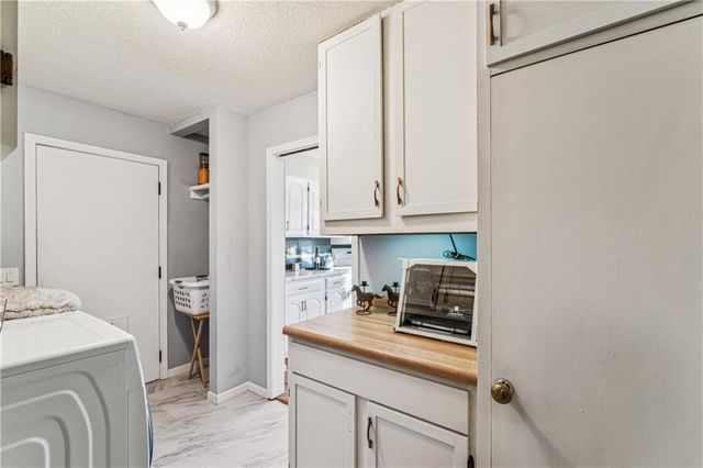 1168 Kingman Road, Pomona, KS 66076