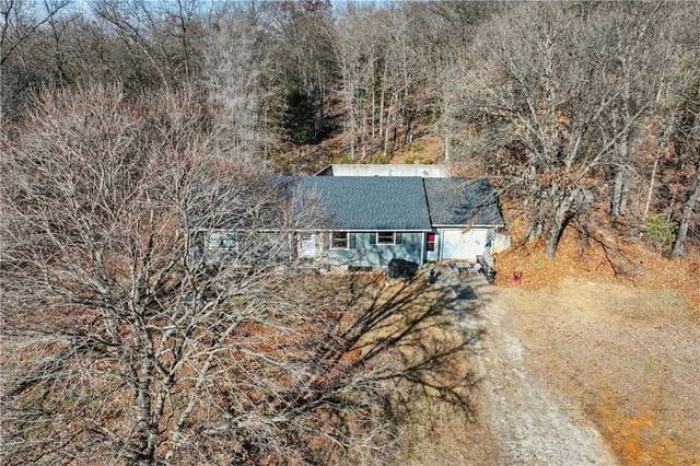 1168 Kingman Road, Pomona, KS 66076