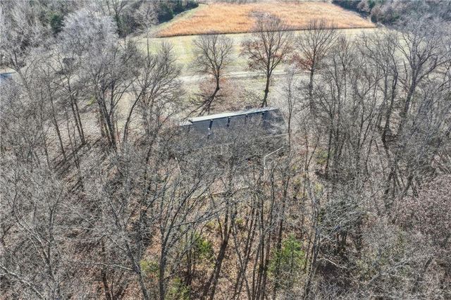 1168 Kingman Road, Pomona, KS 66076