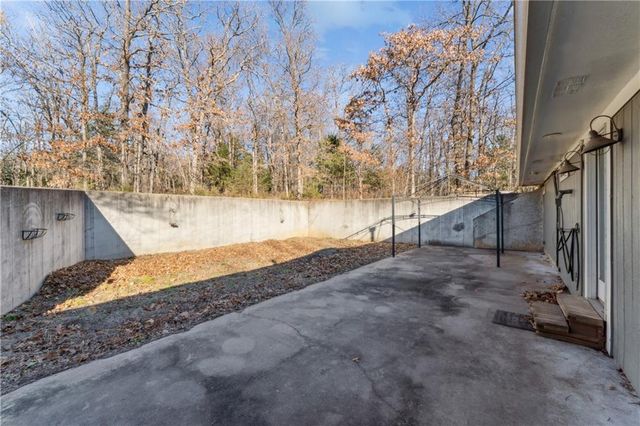 1168 Kingman Road, Pomona, KS 66076