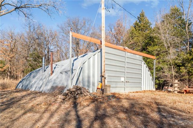 1168 Kingman Road, Pomona, KS 66076