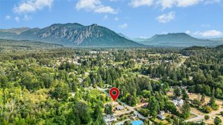 37624 SE 80th Street, Snoqualmie, WA 98065