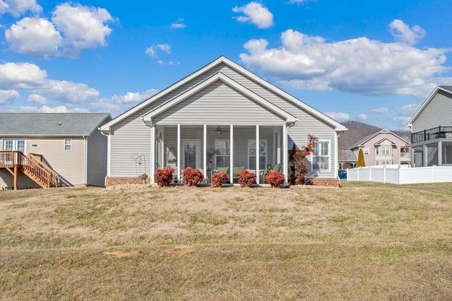 2615 QUEENS WAY, Vinton, VA 24179