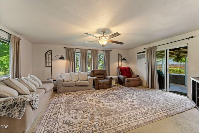 1120 SW Cottonwood Street, Grants Pass, OR 97526