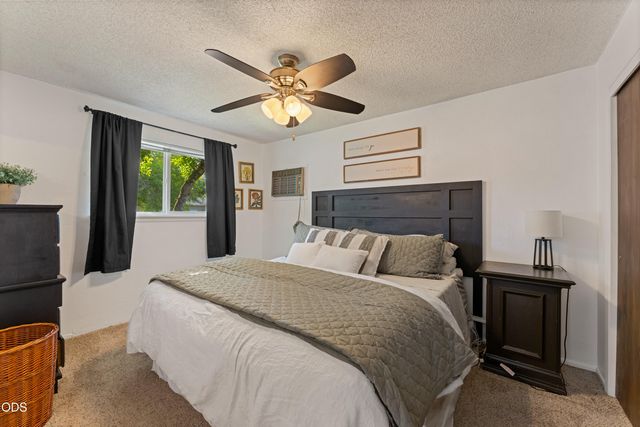 1120 SW Cottonwood Street, Grants Pass, OR 97526