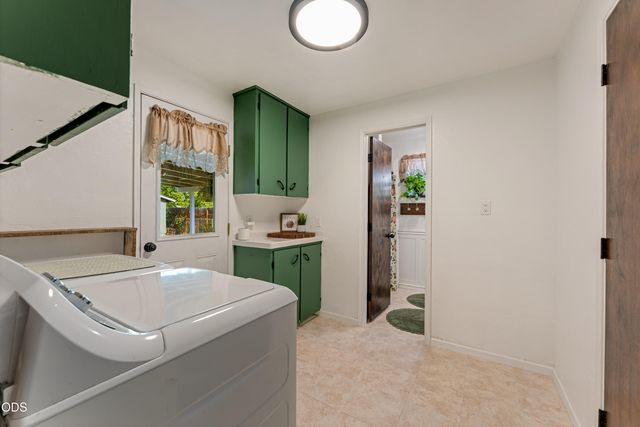 1120 SW Cottonwood Street, Grants Pass, OR 97526