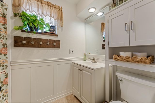 1120 SW Cottonwood Street, Grants Pass, OR 97526