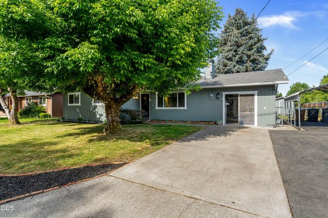 1120 SW Cottonwood Street, Grants Pass, OR 97526