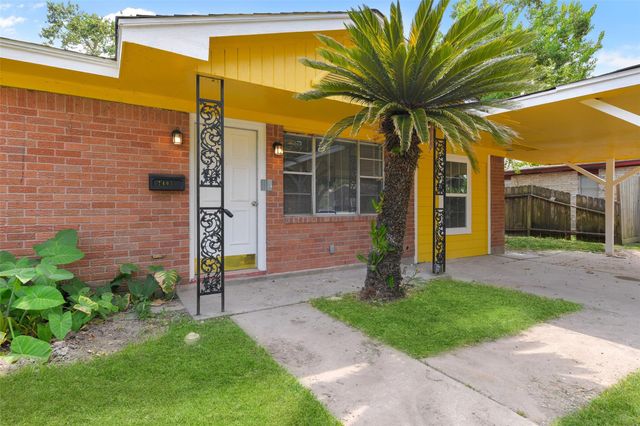 7405 Carver Avenue, Texas City, TX 77591