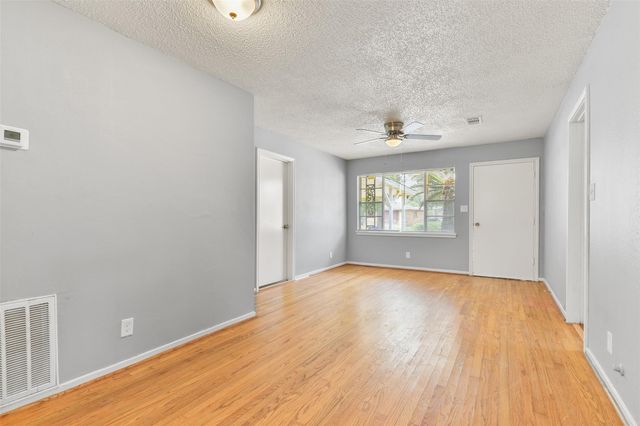 7405 Carver Avenue, Texas City, TX 77591