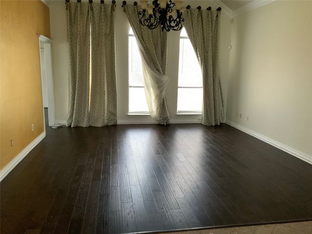 404 Saddle Head Drive, Desoto, TX 75115