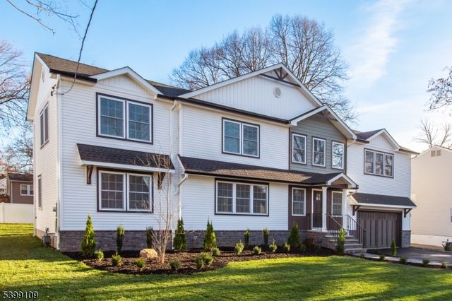 44 4Th Ave, Roseland Boro, NJ 07068