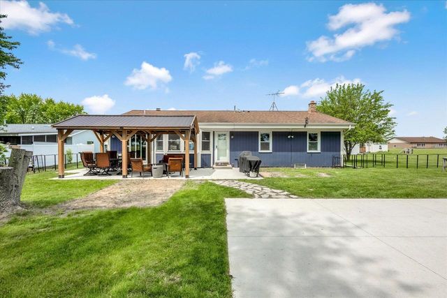 1980 Lilly STREET, East Troy, WI 53120