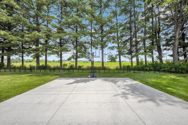 1980 Lilly STREET, East Troy, WI 53120