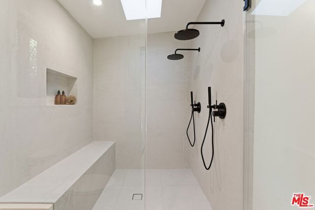 7401 Costello Avenue, Van Nuys (los Angeles), CA 91405