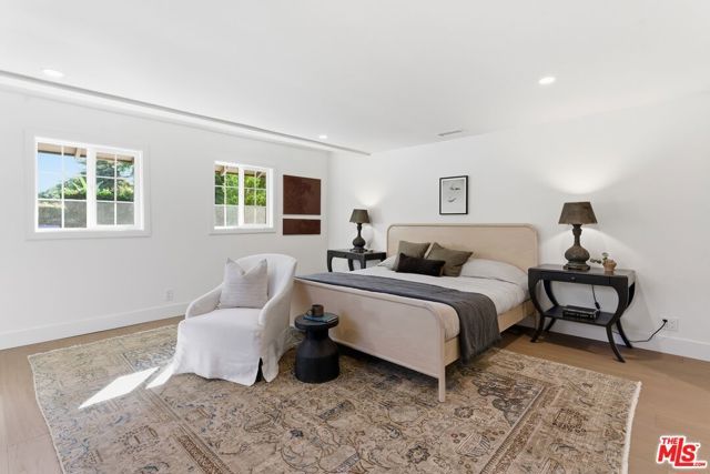 7401 Costello Avenue, Van Nuys (los Angeles), CA 91405